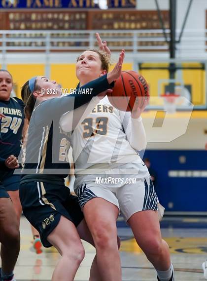 Thumbnail 3 in Decatur Central @ Mooresville photogallery.