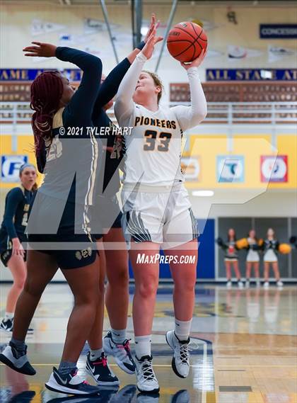 Thumbnail 1 in Decatur Central @ Mooresville photogallery.