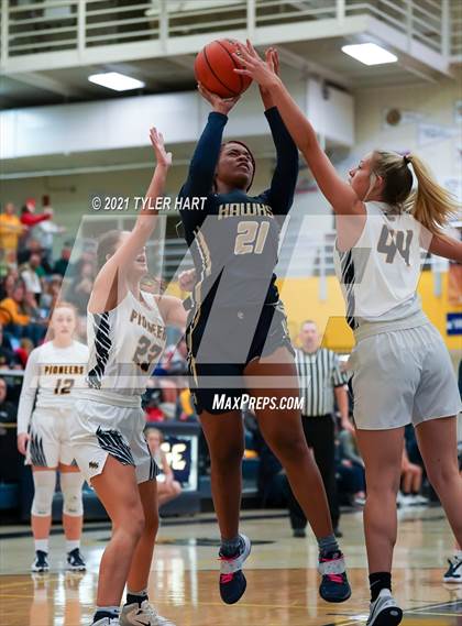 Thumbnail 3 in Decatur Central @ Mooresville photogallery.