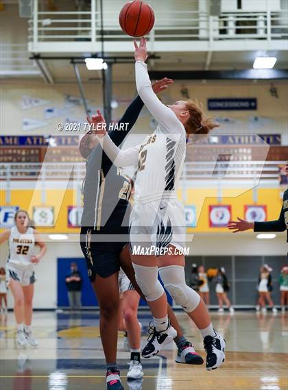 Thumbnail 3 in Decatur Central @ Mooresville photogallery.