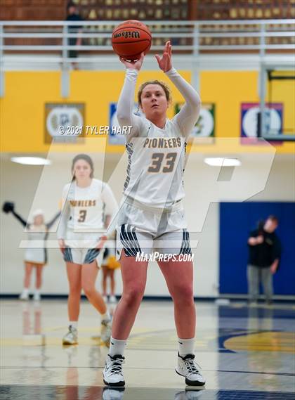 Thumbnail 3 in Decatur Central @ Mooresville photogallery.