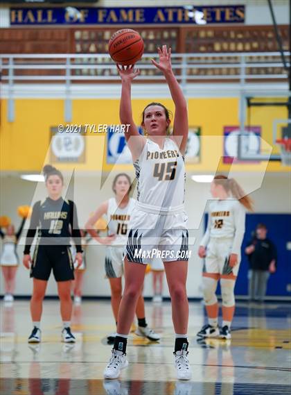 Thumbnail 3 in Decatur Central @ Mooresville photogallery.