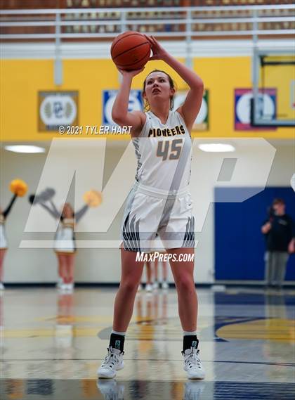 Thumbnail 2 in Decatur Central @ Mooresville photogallery.