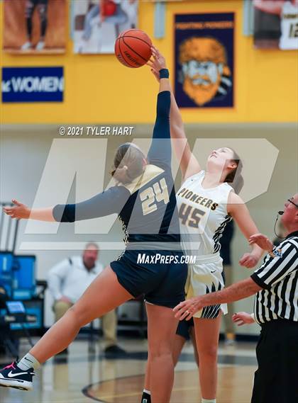 Thumbnail 1 in Decatur Central @ Mooresville photogallery.