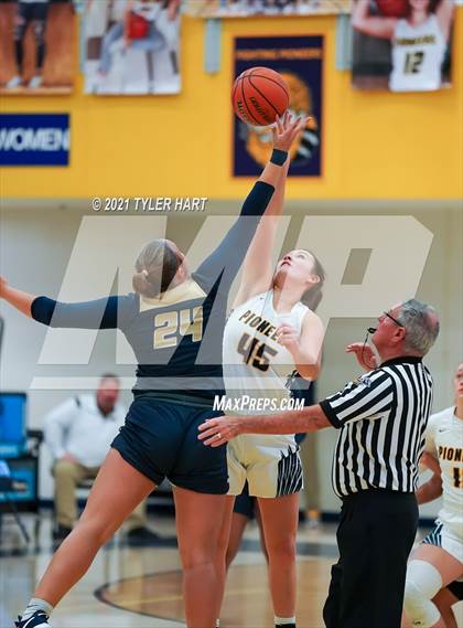 Thumbnail 2 in Decatur Central @ Mooresville photogallery.