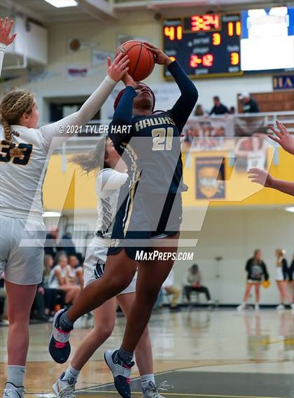 Thumbnail 3 in Decatur Central @ Mooresville photogallery.
