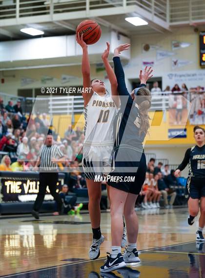 Thumbnail 3 in Decatur Central @ Mooresville photogallery.