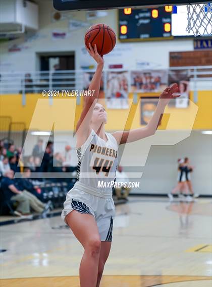 Thumbnail 3 in Decatur Central @ Mooresville photogallery.