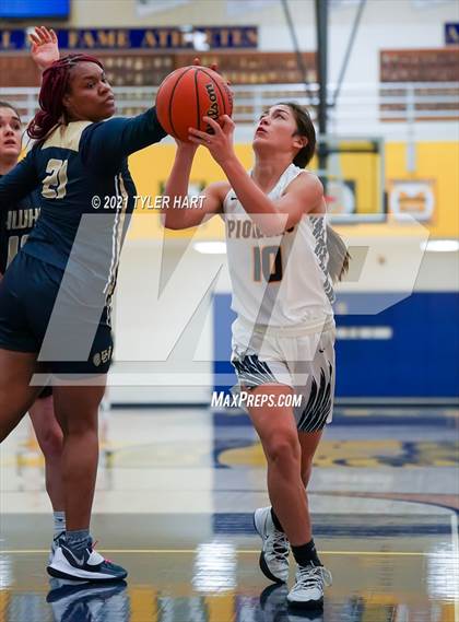 Thumbnail 3 in Decatur Central @ Mooresville photogallery.