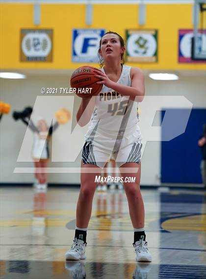 Thumbnail 1 in Decatur Central @ Mooresville photogallery.