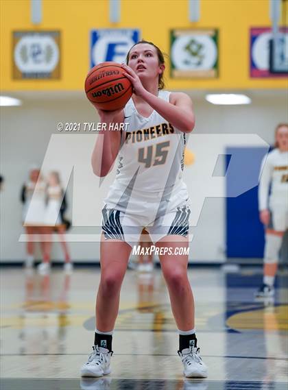 Thumbnail 1 in Decatur Central @ Mooresville photogallery.
