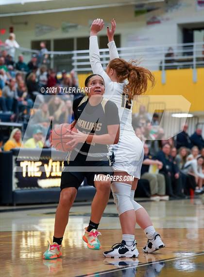Thumbnail 3 in Decatur Central @ Mooresville photogallery.