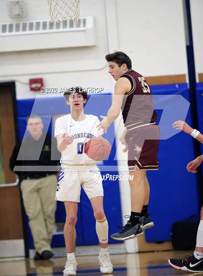 Thumbnail 1 in Irondequoit vs. Mendon (Section V Class1A Semifinal) photogallery.
