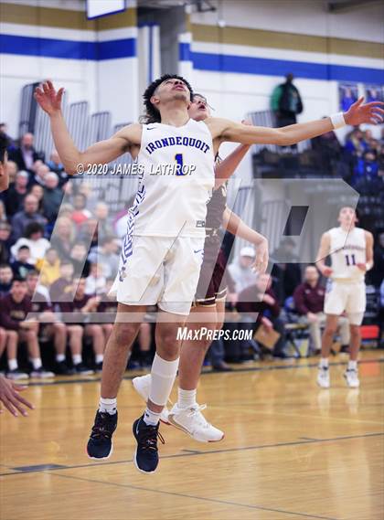 Thumbnail 2 in Irondequoit vs. Mendon (Section V Class1A Semifinal) photogallery.
