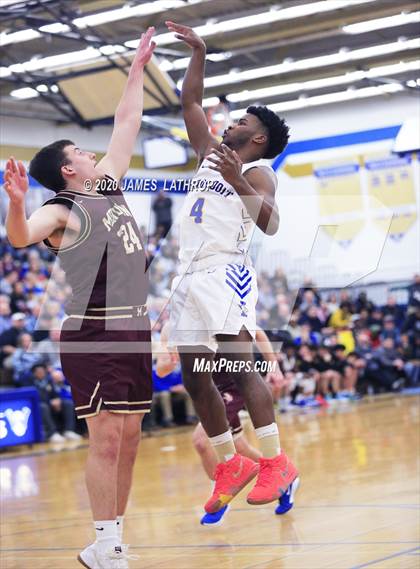 Thumbnail 3 in Irondequoit vs. Mendon (Section V Class1A Semifinal) photogallery.