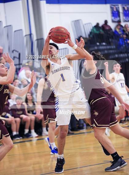 Thumbnail 3 in Irondequoit vs. Mendon (Section V Class1A Semifinal) photogallery.