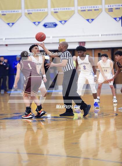 Thumbnail 1 in Irondequoit vs. Mendon (Section V Class1A Semifinal) photogallery.