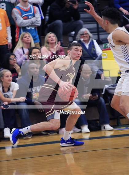 Thumbnail 1 in Irondequoit vs. Mendon (Section V Class1A Semifinal) photogallery.
