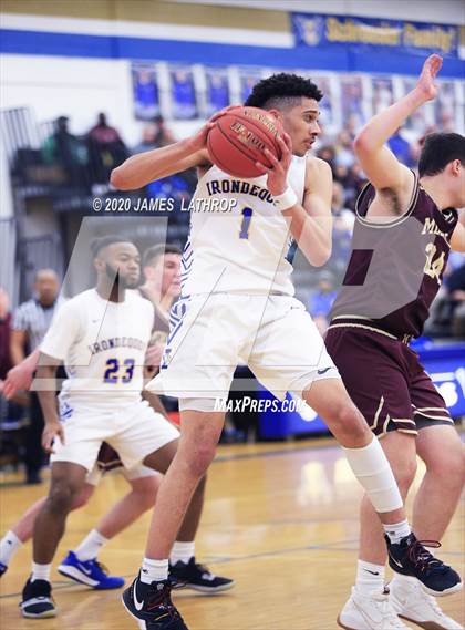 Thumbnail 1 in Irondequoit vs. Mendon (Section V Class1A Semifinal) photogallery.
