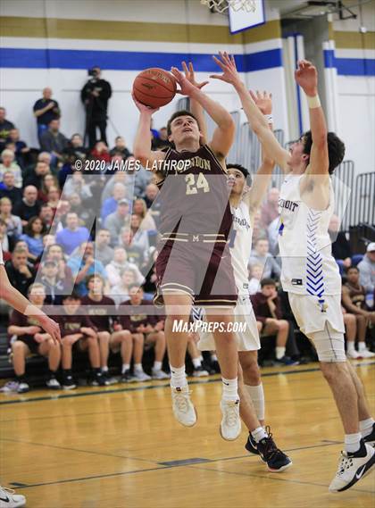 Thumbnail 2 in Irondequoit vs. Mendon (Section V Class1A Semifinal) photogallery.