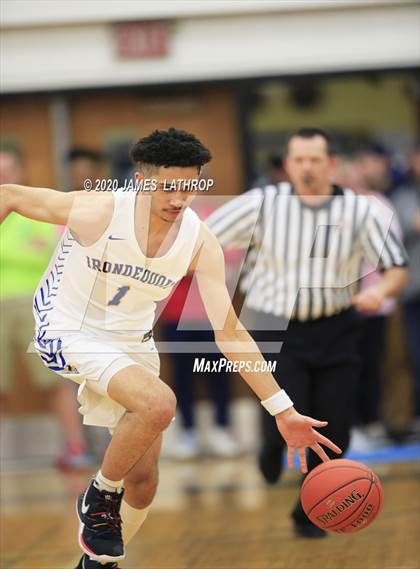 Thumbnail 1 in Irondequoit vs. Mendon (Section V Class1A Semifinal) photogallery.