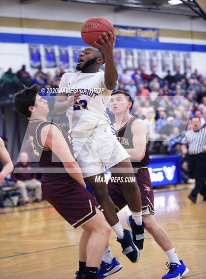 Thumbnail 2 in Irondequoit vs. Mendon (Section V Class1A Semifinal) photogallery.