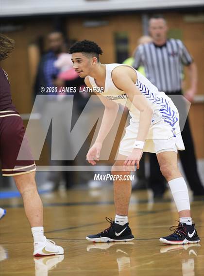 Thumbnail 2 in Irondequoit vs. Mendon (Section V Class1A Semifinal) photogallery.
