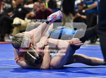 Thumbnail 2 in UIL State Championships - 5A 145lb Final photogallery.