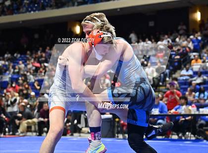 Thumbnail 2 in UIL State Championships - 5A 145lb Final photogallery.