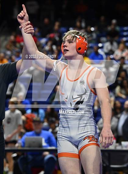 Thumbnail 3 in UIL State Championships - 5A 145lb Final photogallery.