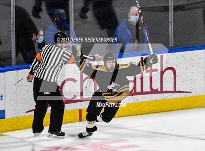 Thumbnail 2 in Battle Mountain vs Crested Butte (CHSAA 4A Final) photogallery.