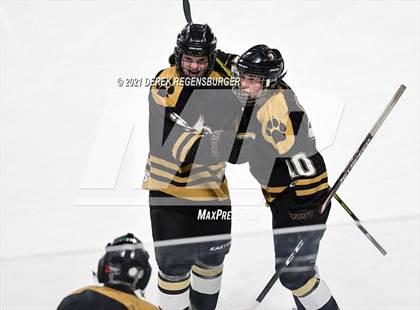Thumbnail 1 in Battle Mountain vs Crested Butte (CHSAA 4A Final) photogallery.
