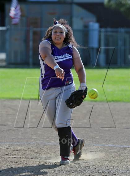 Thumbnail 3 in Sacramento vs Bethel (CIF SJS D2 playoff) photogallery.