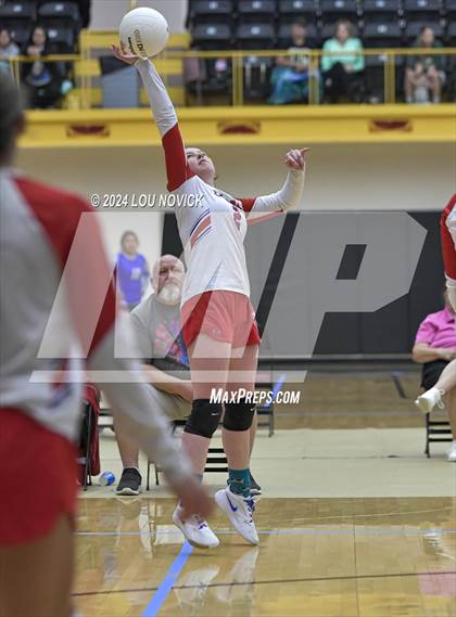 Thumbnail 3 in Estancia vs Navajo Prep photogallery.