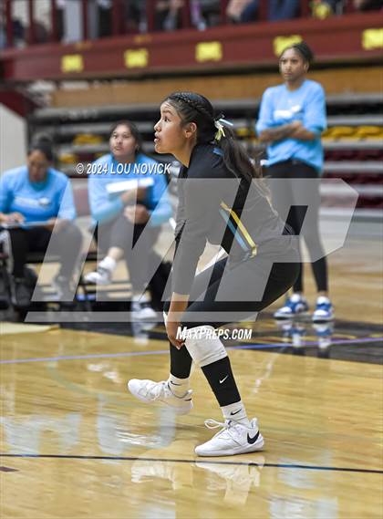 Thumbnail 1 in Estancia vs Navajo Prep photogallery.