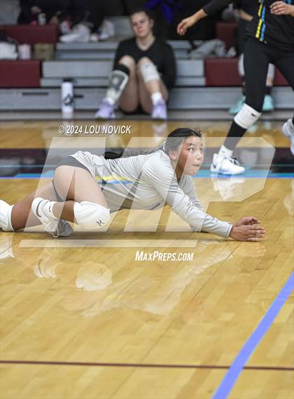 Thumbnail 1 in Estancia vs Navajo Prep photogallery.