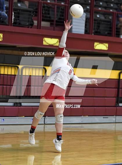 Thumbnail 2 in Estancia vs Navajo Prep photogallery.