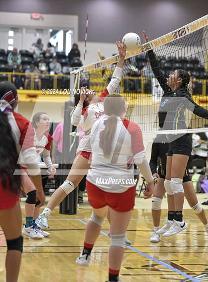 Thumbnail 3 in Estancia vs Navajo Prep photogallery.