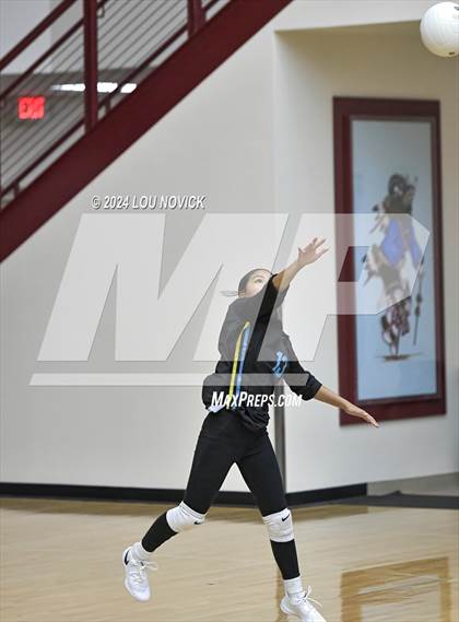 Thumbnail 3 in Estancia vs Navajo Prep photogallery.