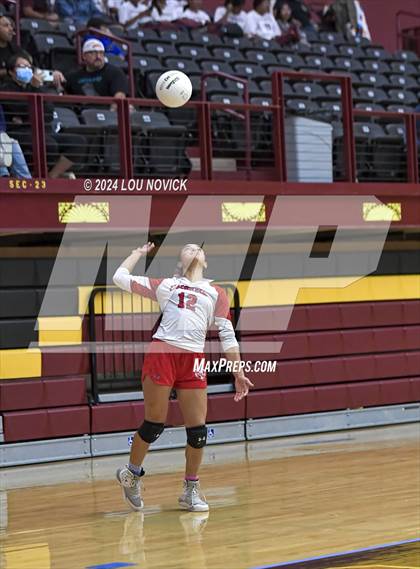 Thumbnail 1 in Estancia vs Navajo Prep photogallery.