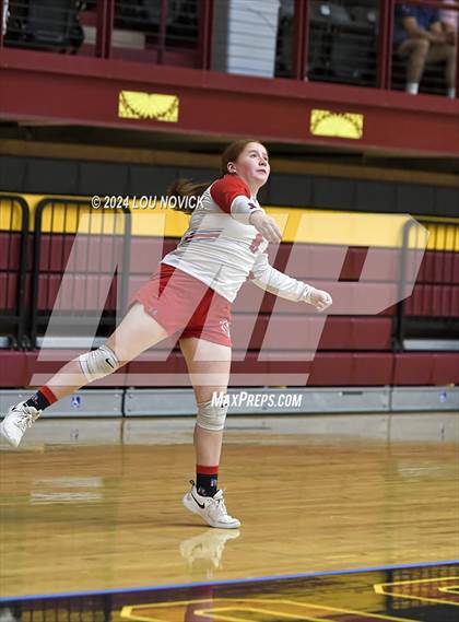 Thumbnail 1 in Estancia vs Navajo Prep photogallery.