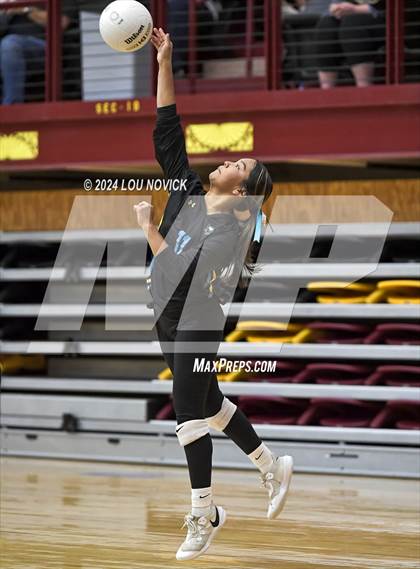 Thumbnail 2 in Estancia vs Navajo Prep photogallery.