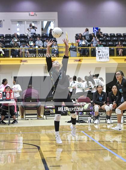 Thumbnail 1 in Estancia vs Navajo Prep photogallery.