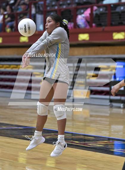 Thumbnail 1 in Estancia vs Navajo Prep photogallery.