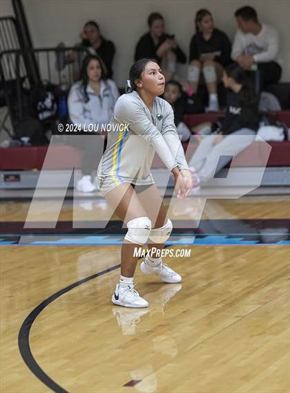 Thumbnail 1 in Estancia vs Navajo Prep photogallery.