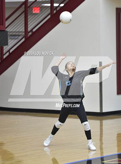 Thumbnail 3 in Estancia vs Navajo Prep photogallery.