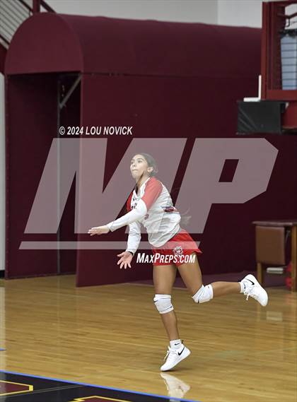 Thumbnail 2 in Estancia vs Navajo Prep photogallery.