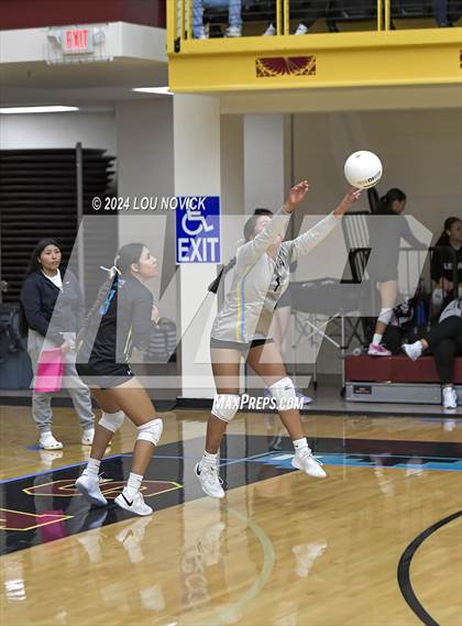 Thumbnail 2 in Estancia vs Navajo Prep photogallery.
