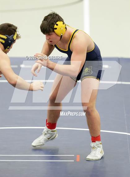 Thumbnail 3 in Section 5 Supersectionals (Division 1 Finals) photogallery.