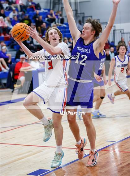 Thumbnail 2 in Centaurus vs Broomfield (Boulder Valley Invitational) photogallery.